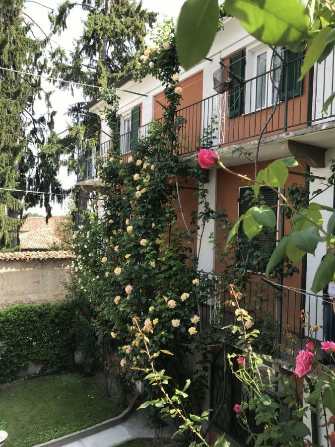 Bed & Roses Meni Apartment La Morra Bagian luar foto