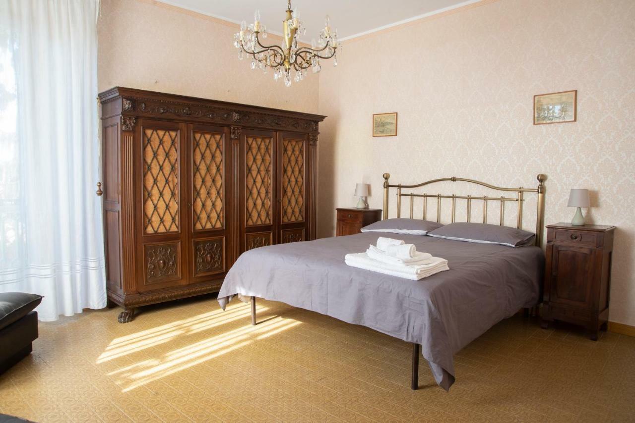 Bed & Roses Meni Apartment La Morra Bagian luar foto