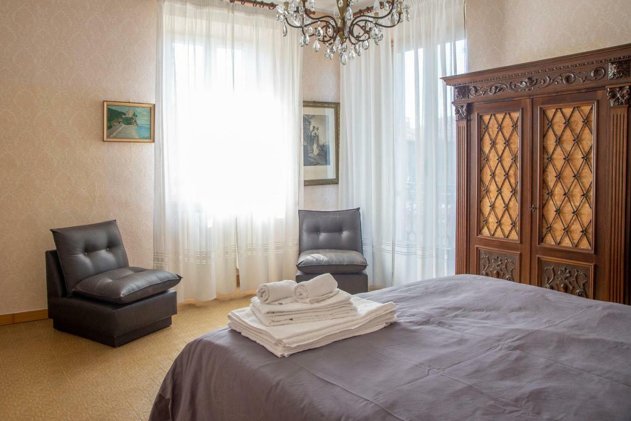 Bed & Roses Meni Apartment La Morra Bagian luar foto